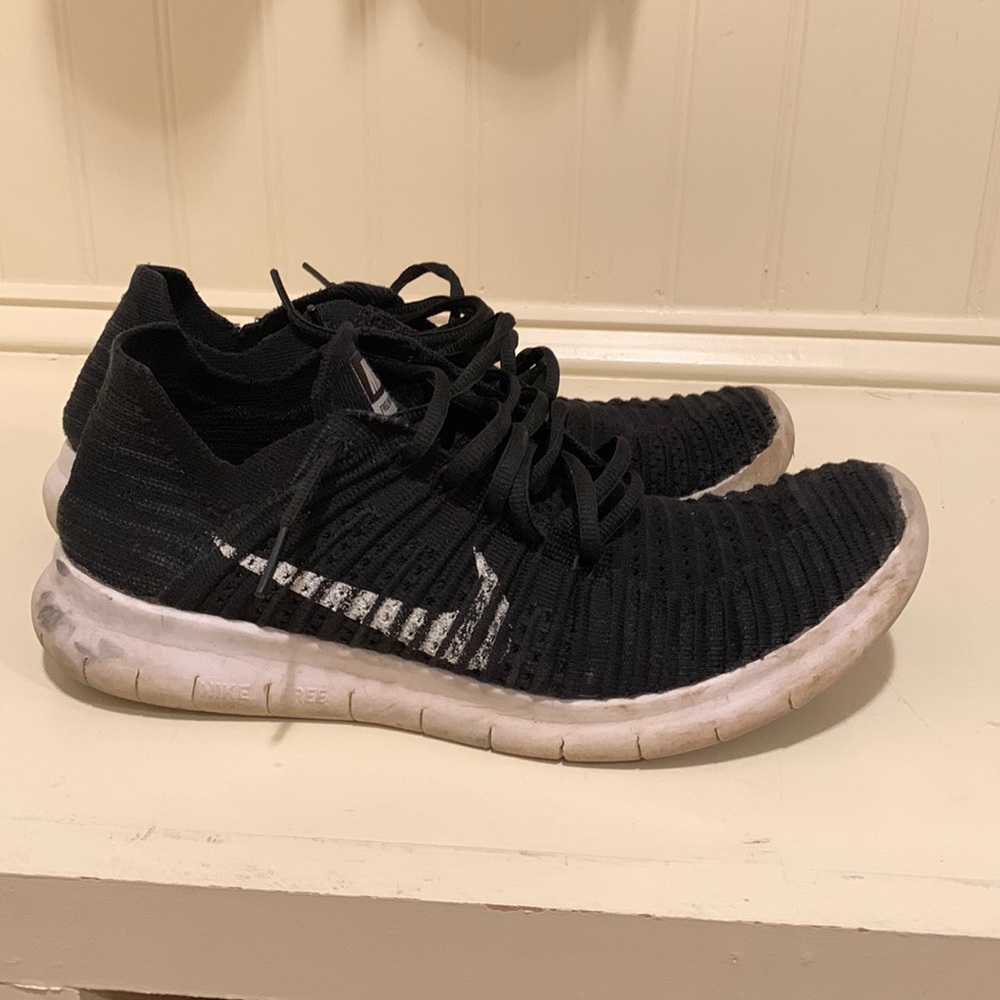 NIKE FLYKNIT SHOES (Black)